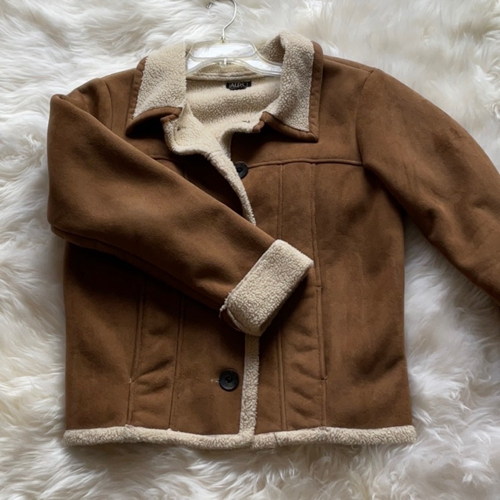 ALPS suede like Sherpa jacket. Size small. Gently used, in great condition.